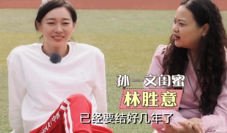 光溜溜的美女素材图片